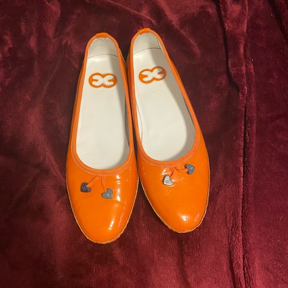 Shoes - Picture 2 of 3